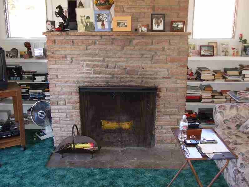 This fireplace deserves better then a 'Duralog'
